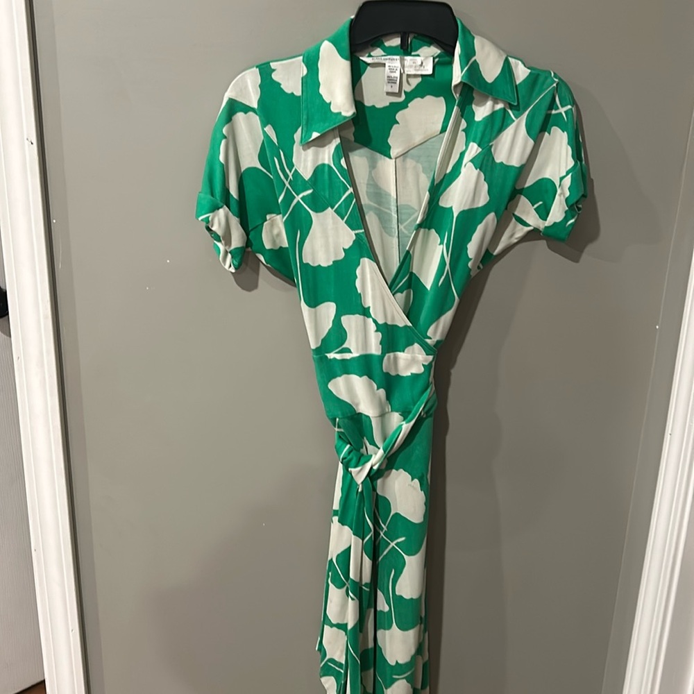 Lovely wrap dress!